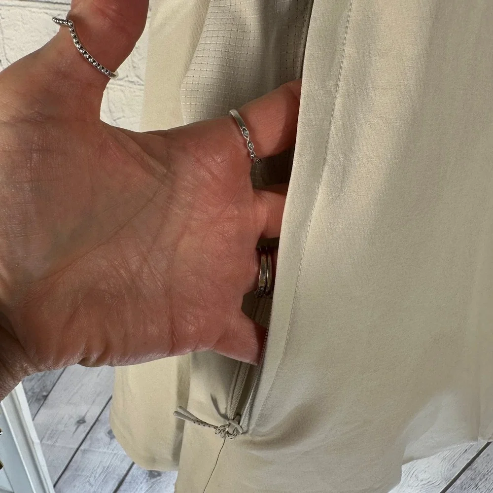 Lululemon Warp Light Packable Jacket Full Zip Reflective Beige Off-White XL